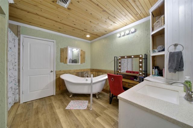 9 Wood Forest Drive, New Waverly, TX 77358