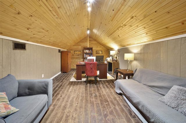 9 Wood Forest Drive, New Waverly, TX 77358