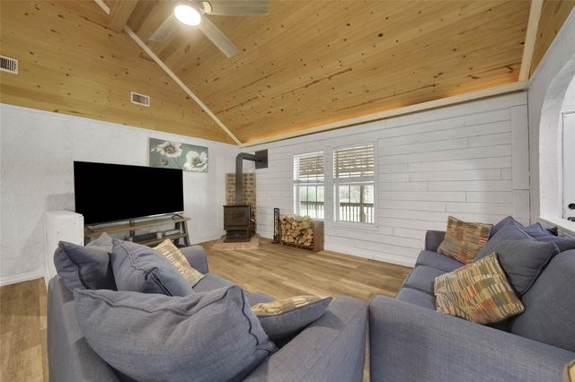 9 Wood Forest Drive, New Waverly, TX 77358