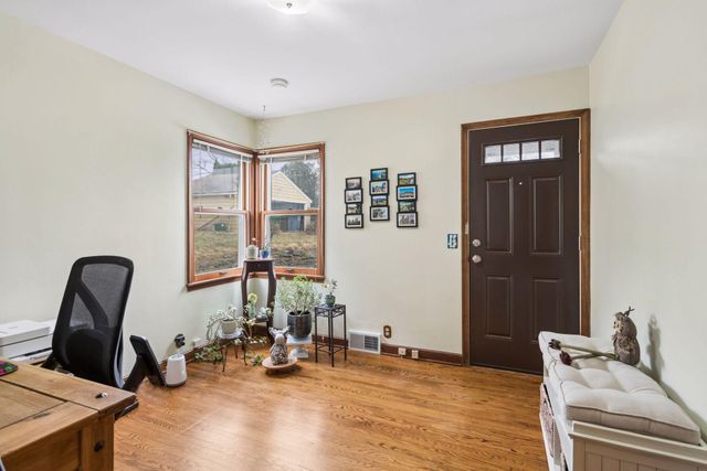 5620 21st Avenue S, Minneapolis, MN 55417