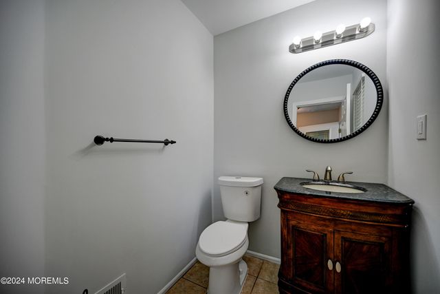 44 Mariners Cove, Freehold, NJ 07728