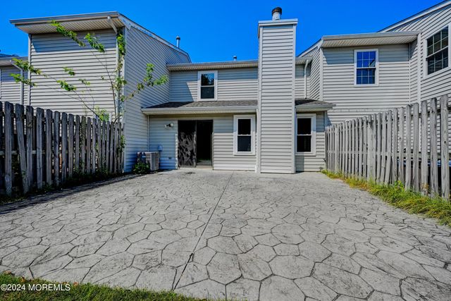 44 Mariners Cove, Freehold, NJ 07728