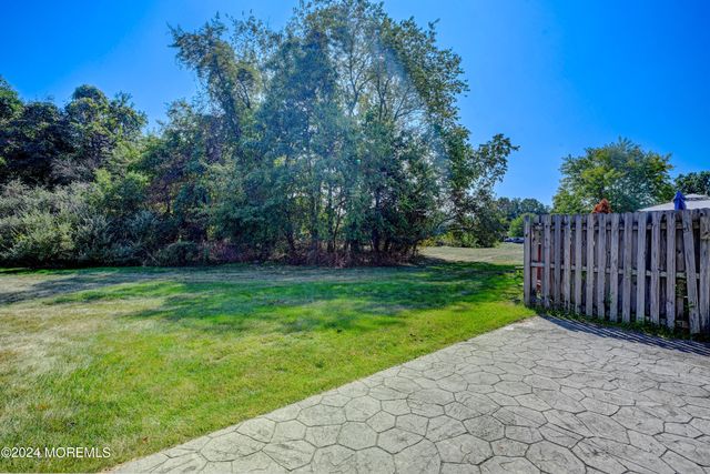 44 Mariners Cove, Freehold, NJ 07728