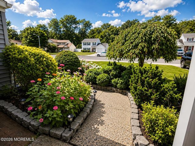 44 Mariners Cove, Freehold, NJ 07728