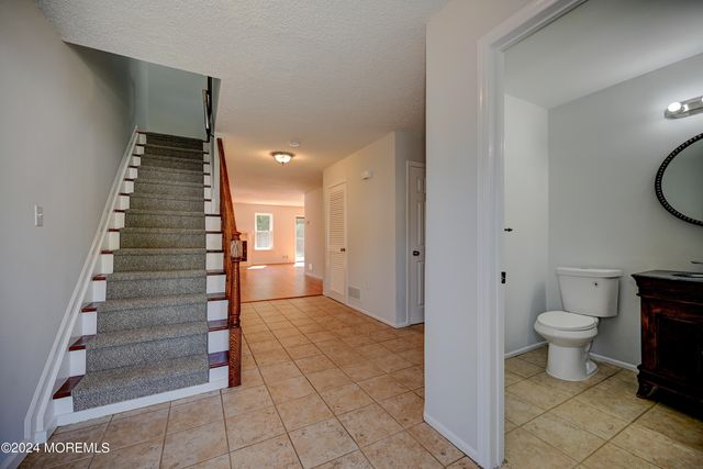 44 Mariners Cove, Freehold, NJ 07728