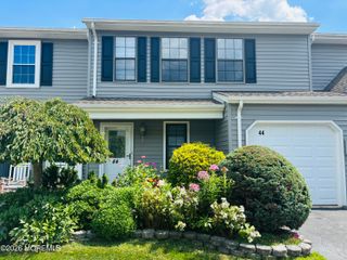 44 Mariners Cove, Freehold, NJ 07728