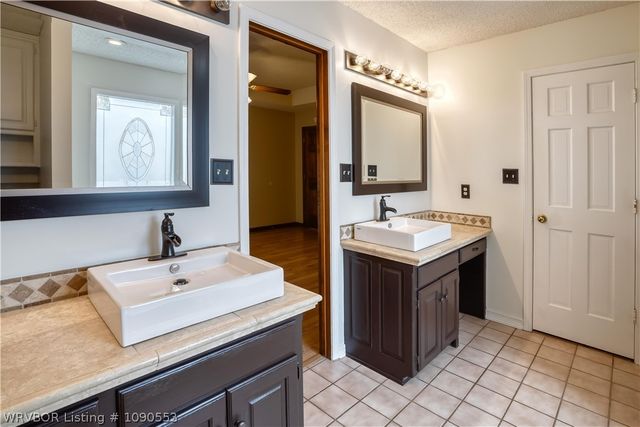 2700 S 87th Drive, Fort Smith, AR 72903