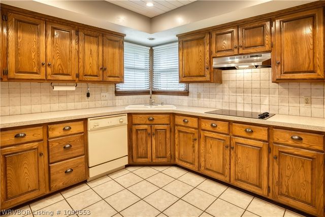 2700 S 87th Drive, Fort Smith, AR 72903