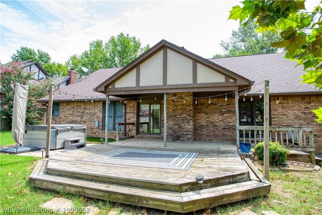 2700 S 87th Drive, Fort Smith, AR 72903