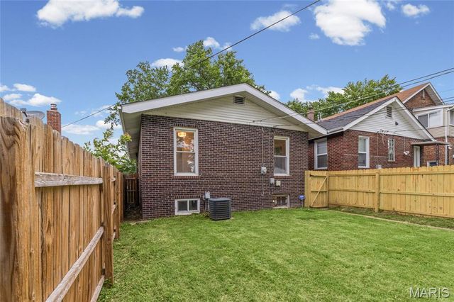 6856 Plymouth Avenue, University City, MO 63130