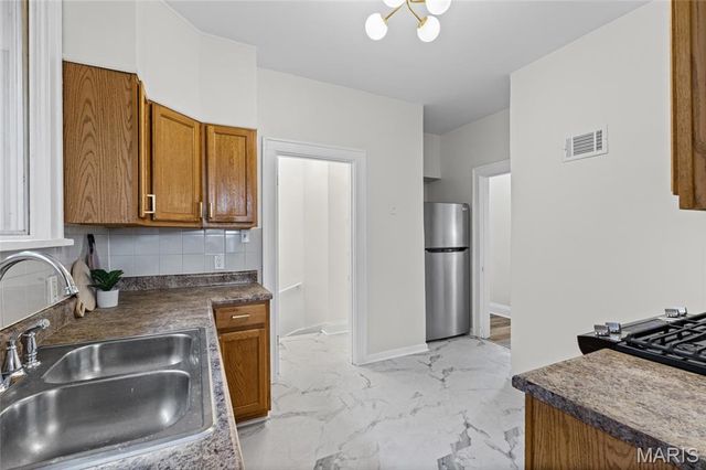 6856 Plymouth Avenue, University City, MO 63130