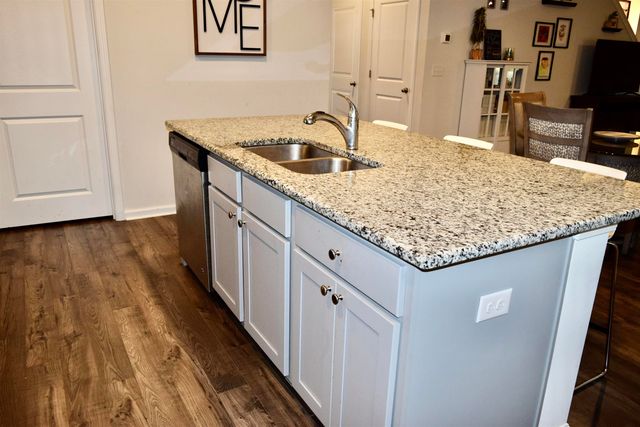 372 Emery Oak Dr., Murrells Inlet, SC 29576