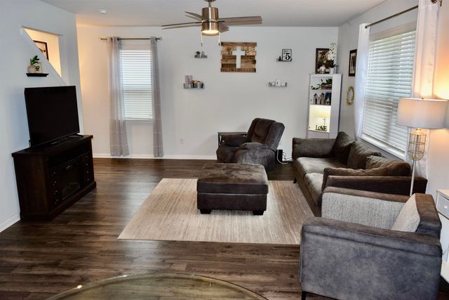 372 Emery Oak Dr., Murrells Inlet, SC 29576