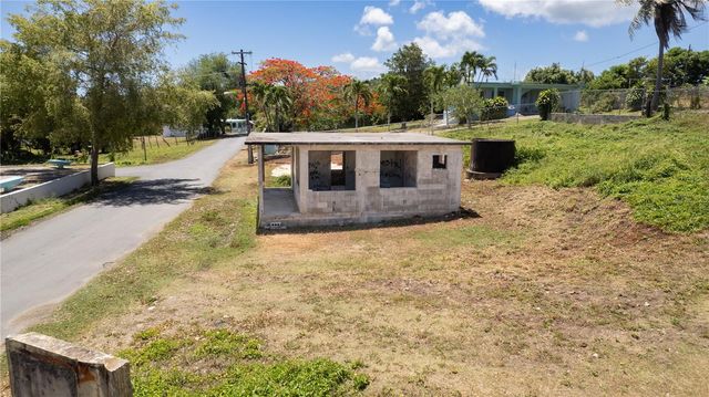 172 COMM. SANTA MARÍA, Vieques, PR 00765