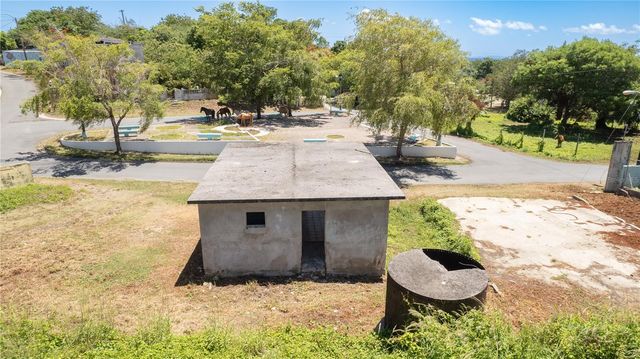 172 COMM. SANTA MARÍA, Vieques, PR 00765