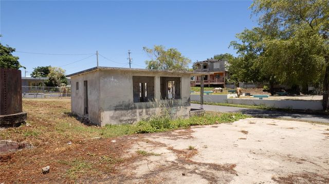 172 COMM. SANTA MARÍA, Vieques, PR 00765