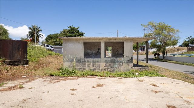 172 COMM. SANTA MARÍA, Vieques, PR 00765