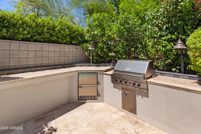 6534 N 27TH Street, Phoenix, AZ 85016