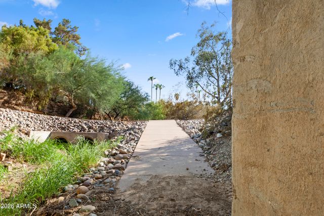 6534 N 27TH Street, Phoenix, AZ 85016