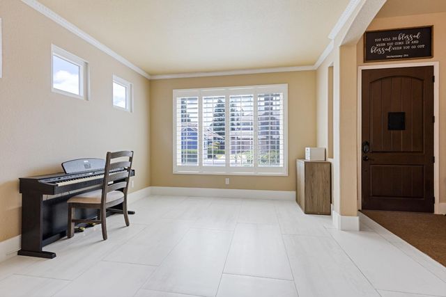 5536 Tripp Way, Rocklin, CA 95765