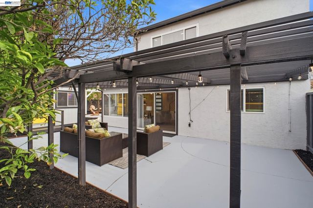 3568 Cattail Ct, Union City, CA 94587