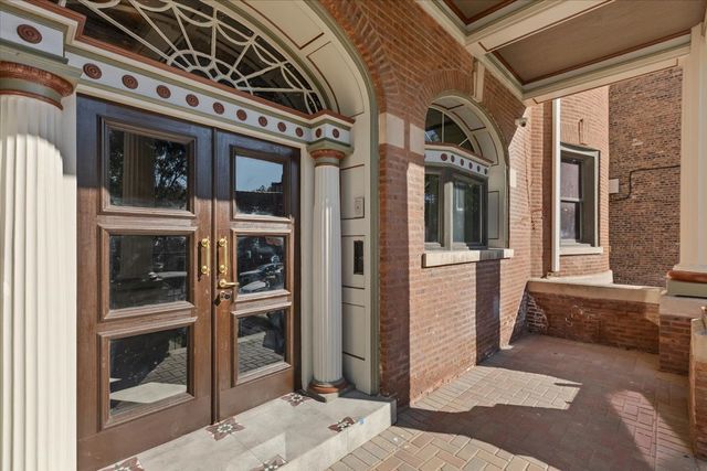 442-444 E 48th Street 2E, Chicago, IL 60616