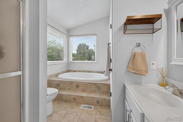 48 Macey Lynne Court, St Peters, MO 63376