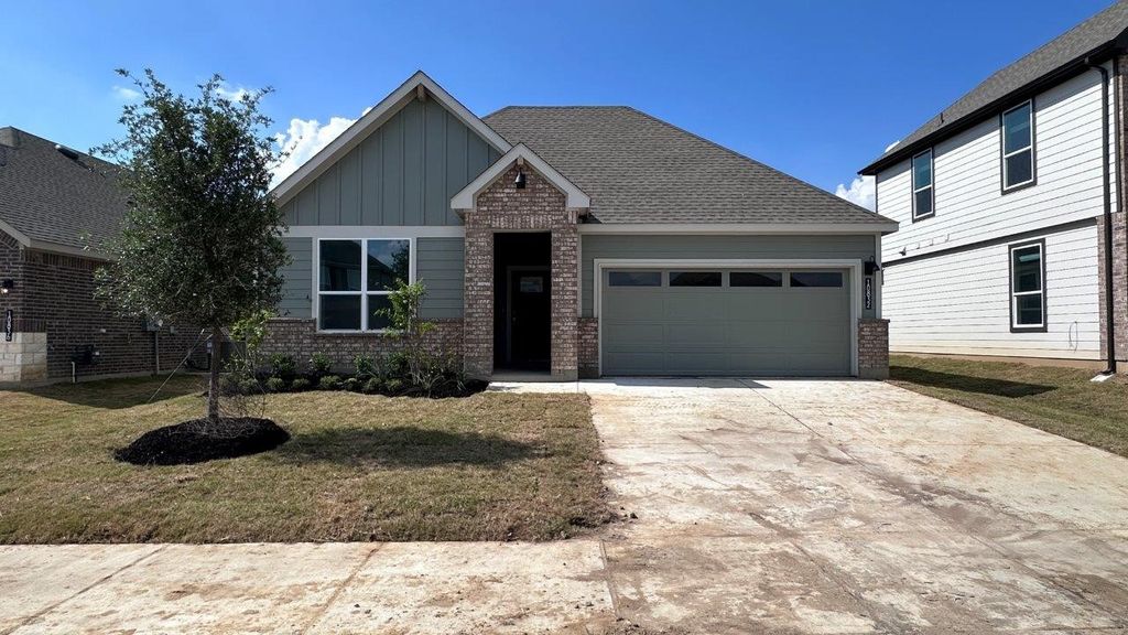 10832 BLOODSTONE Drive, Fort Worth, TX 76036