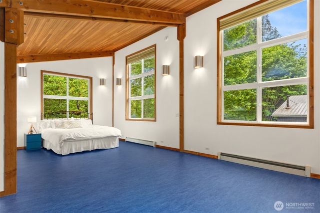 13984 Toad Holler PL NE, Bainbridge Island, WA 98110
