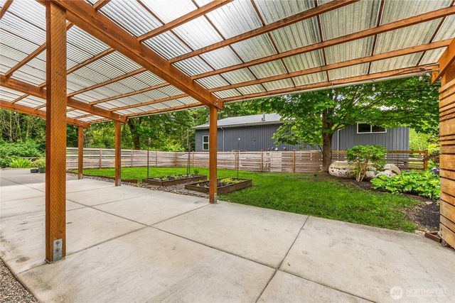 13984 Toad Holler PL NE, Bainbridge Island, WA 98110