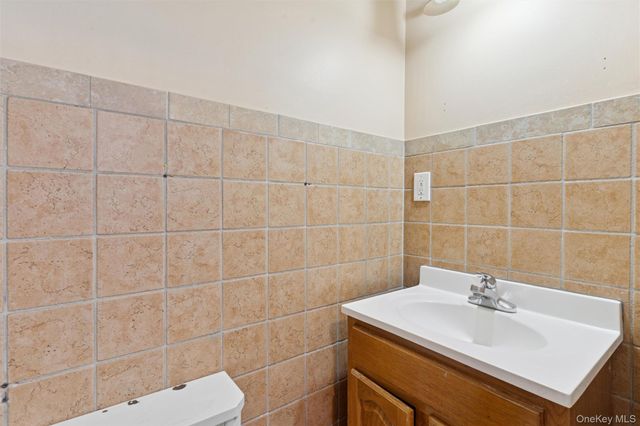 14 Tilrose Avenue, Oceanside, NY 11572