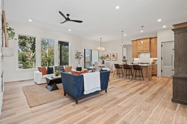 4800 WHISPER CT, Columbia, MO 65203