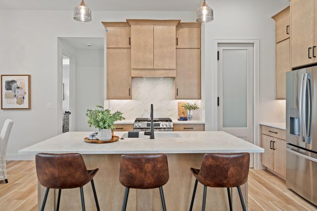 4800 WHISPER CT, Columbia, MO 65203