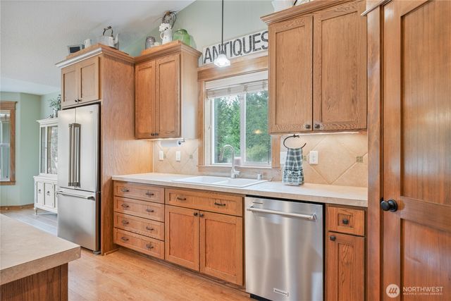 701 PH 10, Castle Rock, WA 98611