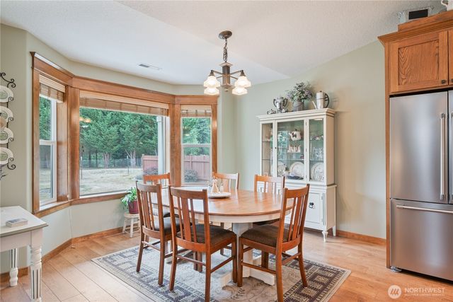 701 PH 10, Castle Rock, WA 98611