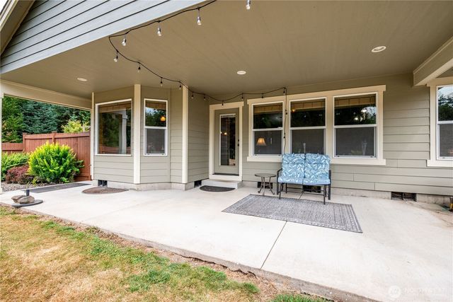 701 PH 10, Castle Rock, WA 98611