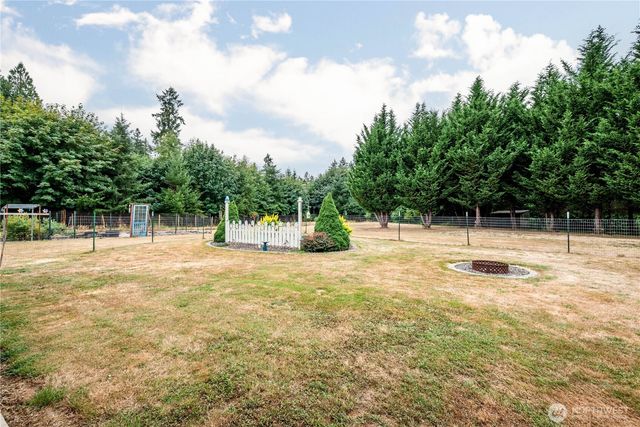 701 PH 10, Castle Rock, WA 98611