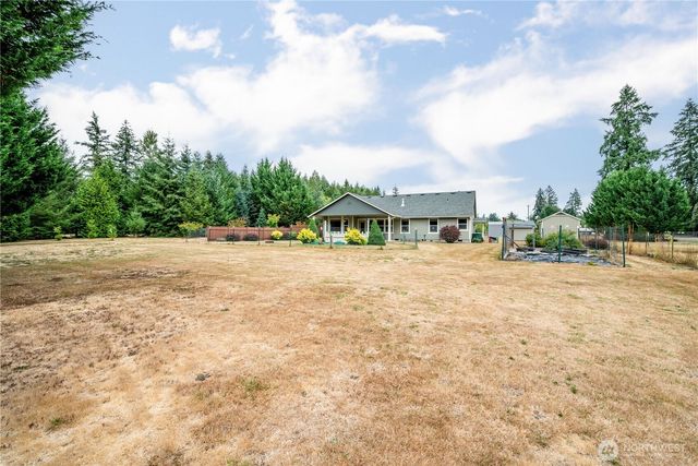 701 PH 10, Castle Rock, WA 98611