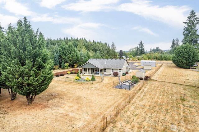 701 PH 10, Castle Rock, WA 98611