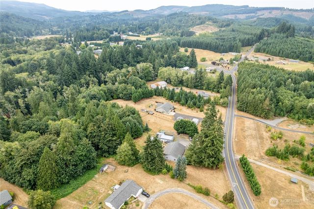 701 PH 10, Castle Rock, WA 98611