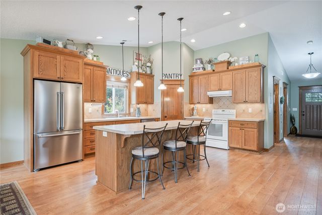 701 PH 10, Castle Rock, WA 98611