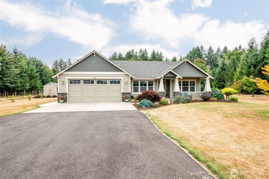 701 PH 10, Castle Rock, WA 98611