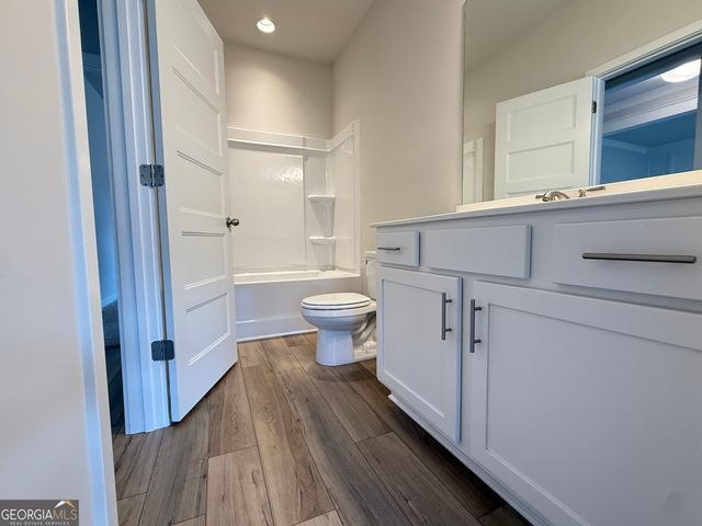 5512 Tullis Drive, Gainesville, GA 30507