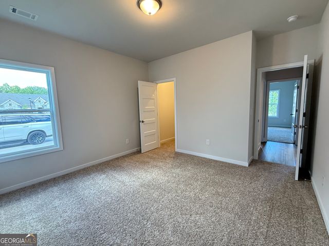 5512 Tullis Drive, Gainesville, GA 30507