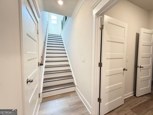 5512 Tullis Drive, Gainesville, GA 30507