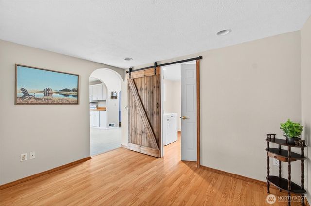 82 E Sunny Sands Road, Cathlamet, WA 98612