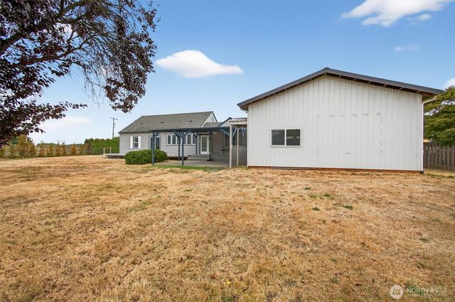 82 E Sunny Sands Road, Cathlamet, WA 98612