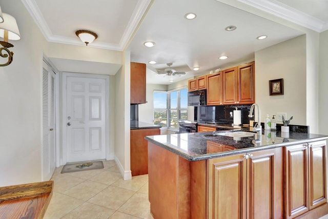 1021 Hillsboro Mile 1108, Hillsboro Beach, FL 33062