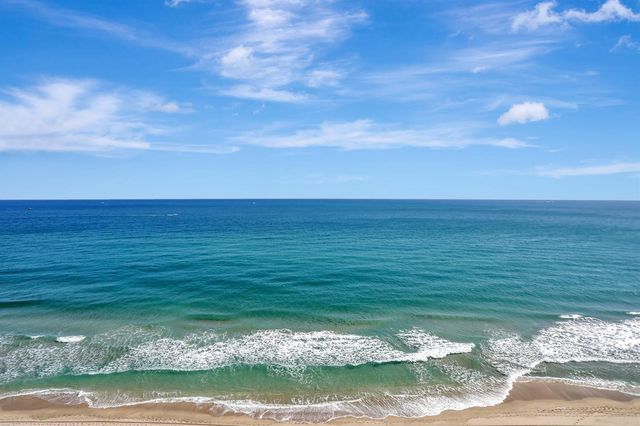 1021 Hillsboro Mile 1108, Hillsboro Beach, FL 33062