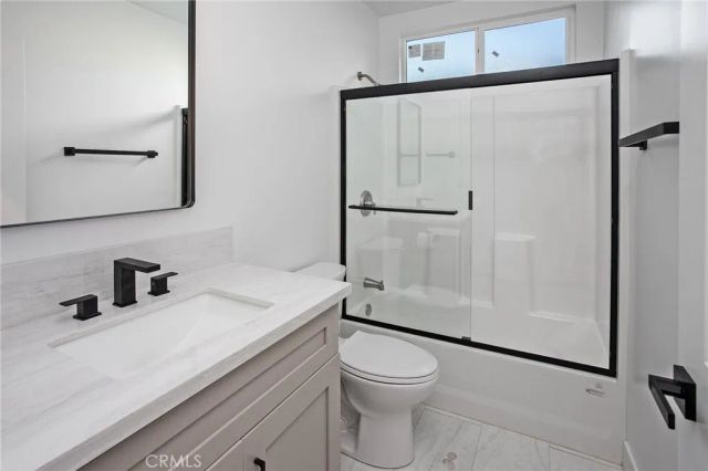 216-- 218 N Park View Street, Los Angeles, CA 90026